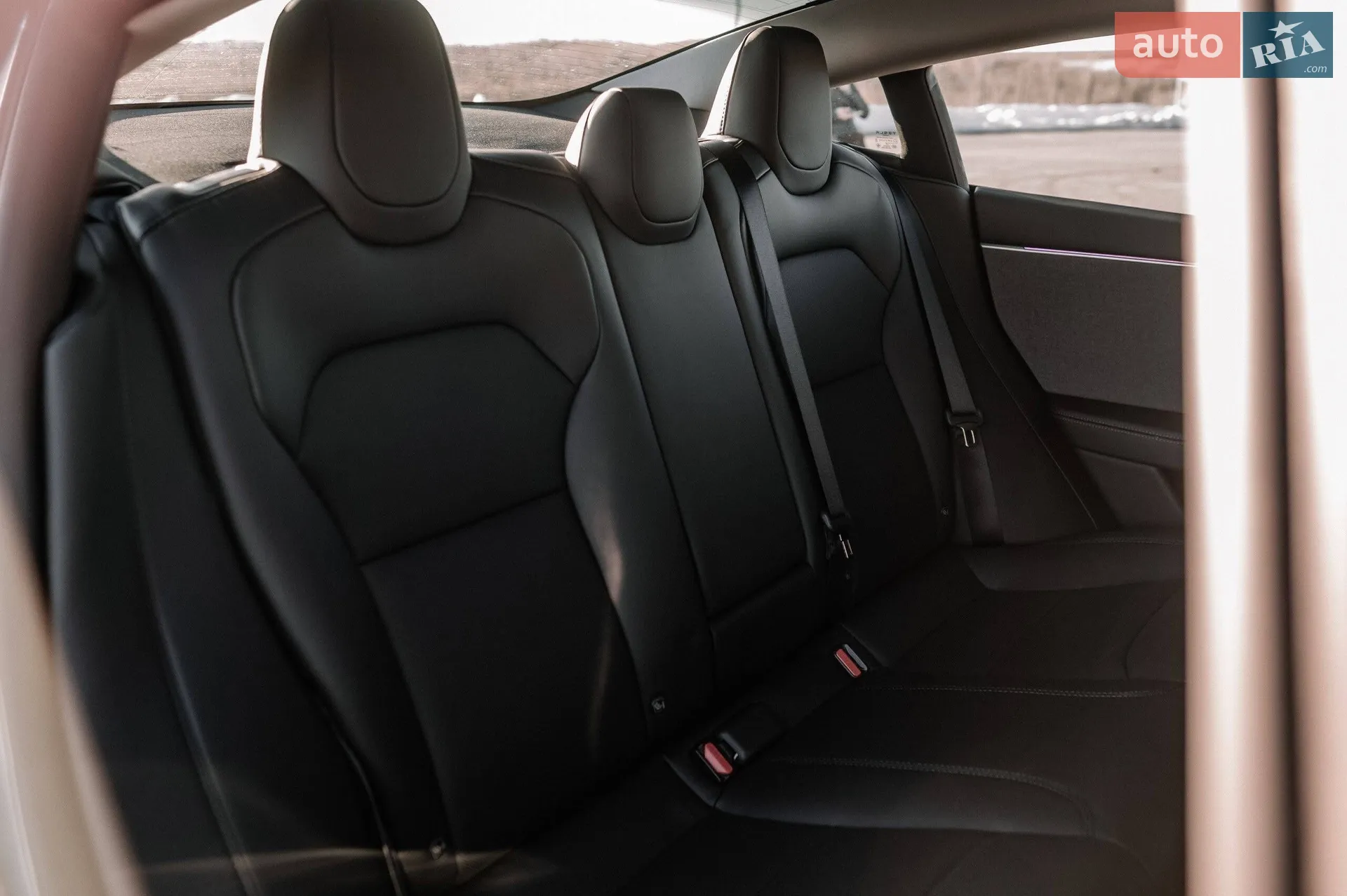 2025 Tesla Model 3 - мініатюра 31