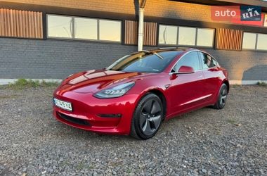Седан Tesla Model 3 2018 в Луцке
