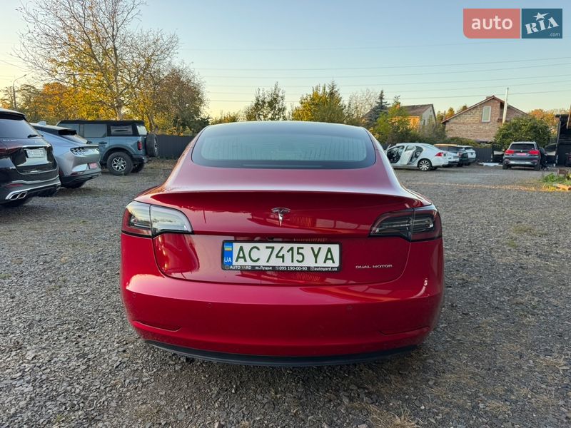Седан Tesla Model 3 2018 в Луцьку