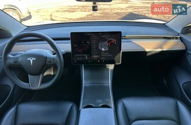 Седан Tesla Model 3 2019 в Киеве