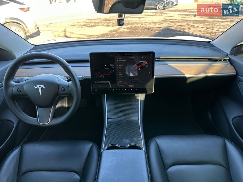 Седан Tesla Model 3 2019 в Києві