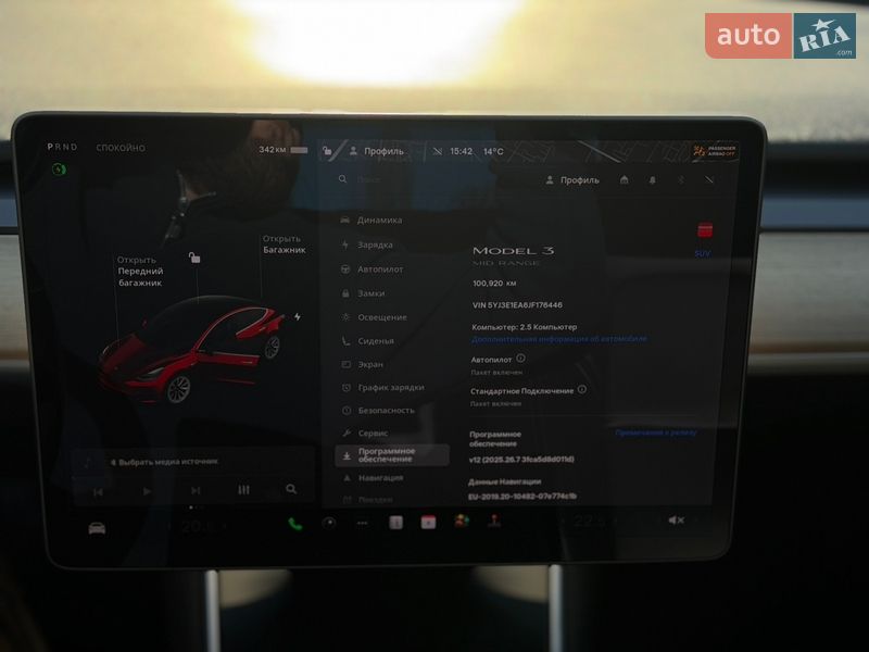 Седан Tesla Model 3 2018 в Житомире