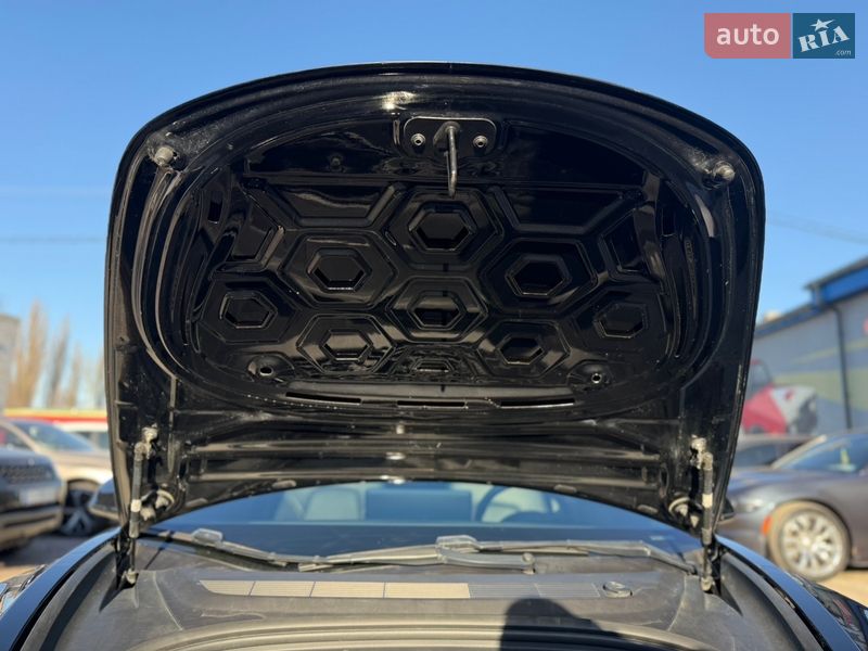 Седан Tesla Model 3 2018 в Житомире