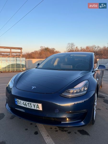 Седан Tesla Model 3 2018 в Ірпені