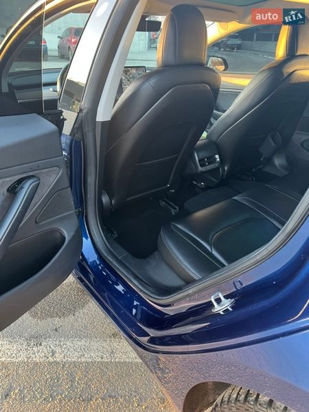 Седан Tesla Model 3 2018 в Ірпені