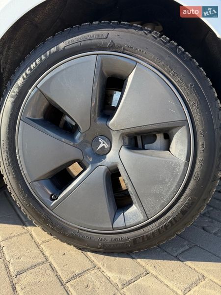 Седан Tesla Model 3 2020 в Ковеле
