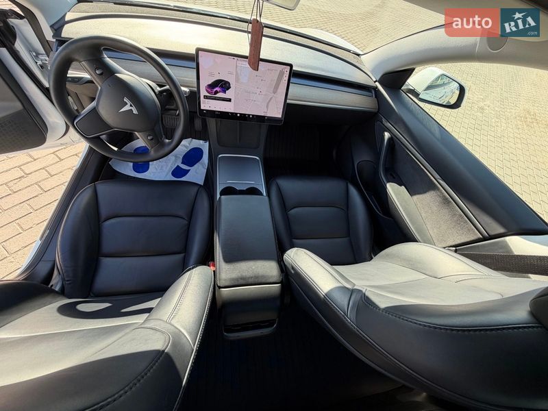 Седан Tesla Model 3 2020 в Ковеле