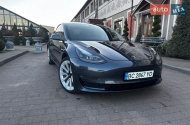 Седан Tesla Model 3 2022 в Стрые