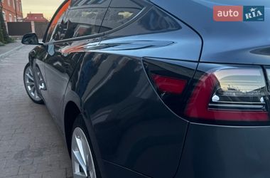 Седан Tesla Model 3 2022 в Стрые