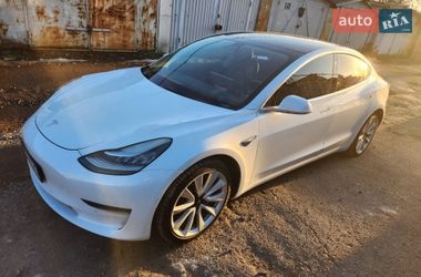 Седан Tesla Model 3 2019 в Львове