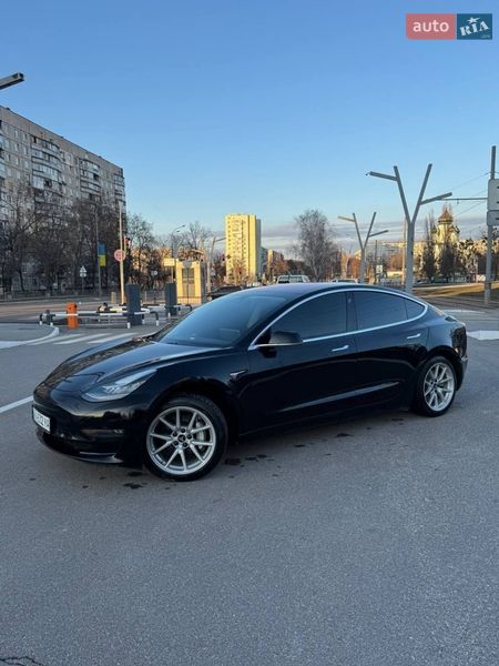 Tesla Model 3 2018
