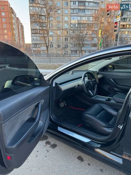 Седан Tesla Model 3 2018 в Харкові
