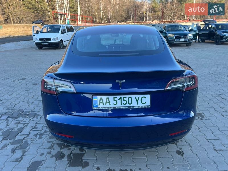 Седан Tesla Model 3 2018 в Ірпені