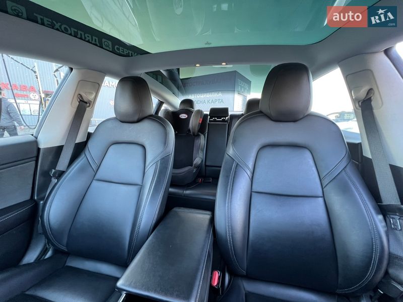 Седан Tesla Model 3 2018 в Ірпені