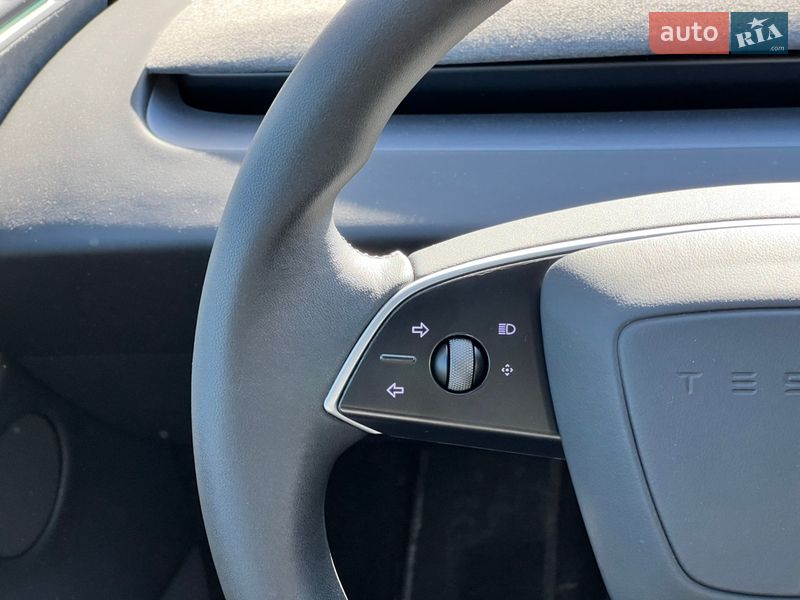 Седан Tesla Model 3 2024 в Киеве