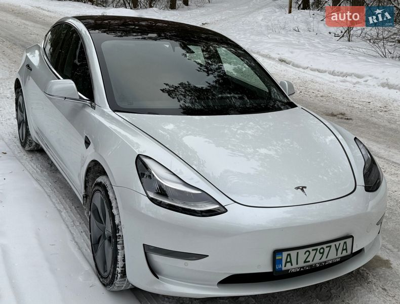 Седан Tesla Model 3 2018 в Киеве