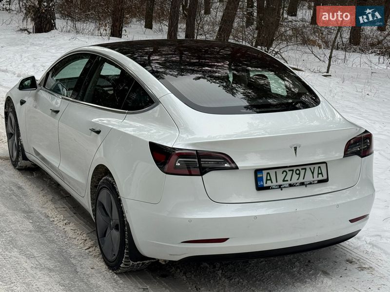 Седан Tesla Model 3 2018 в Киеве