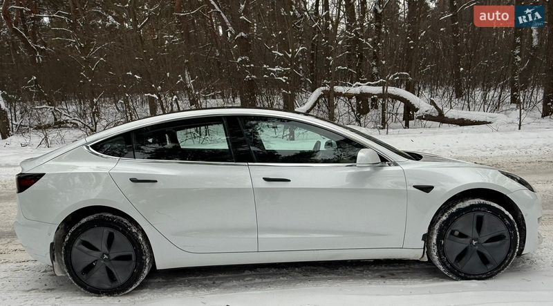 Седан Tesla Model 3 2018 в Киеве