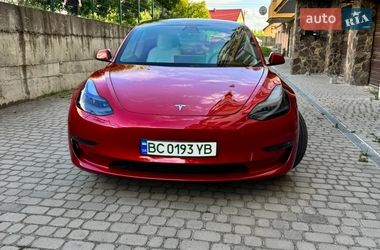 Седан Tesla Model 3 2021 в Львові