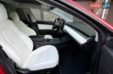 Седан Tesla Model 3 2021 в Львові