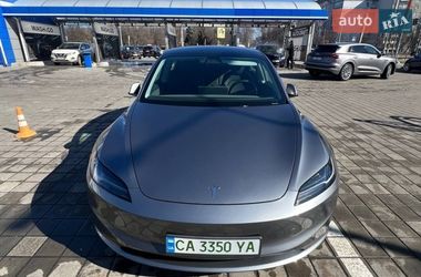 Седан Tesla Model 3 2024 в Черкассах