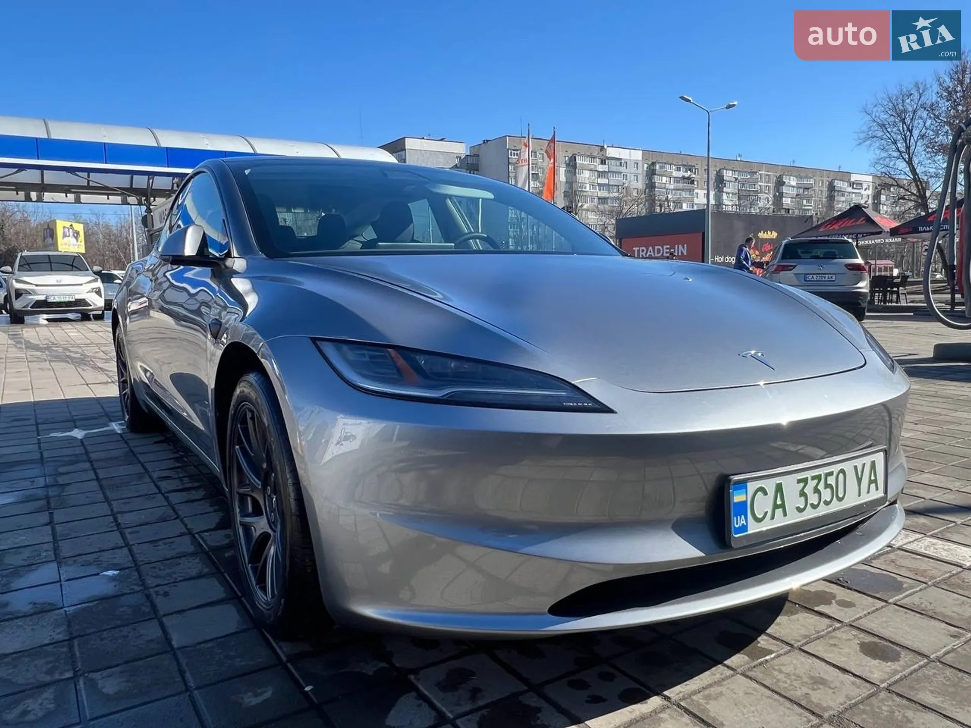 2024 Tesla Model 3 - фото 1