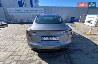 Седан Tesla Model 3 2024 в Черкассах