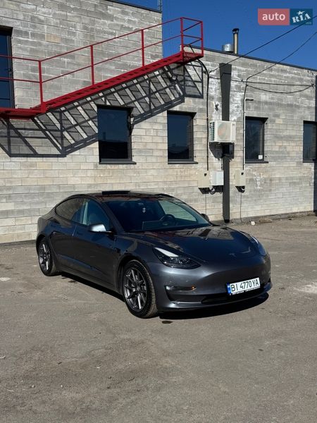 Седан Tesla Model 3 2020 в Кременчуці