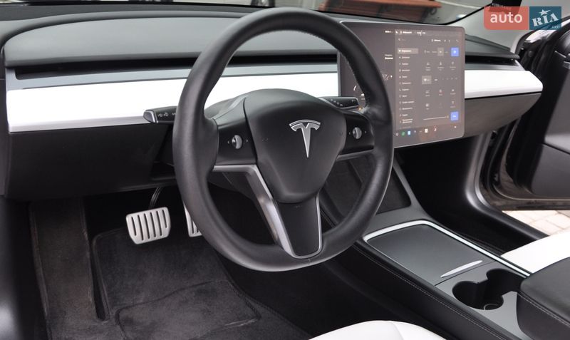 Седан Tesla Model 3 2021 в Одессе