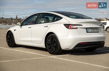 Седан Tesla Model 3 2024 в Ирпене