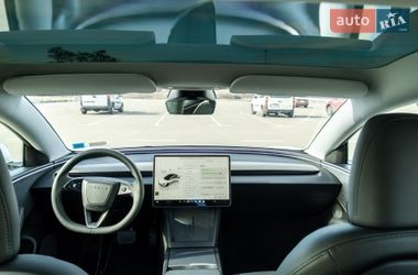 Седан Tesla Model 3 2024 в Ирпене