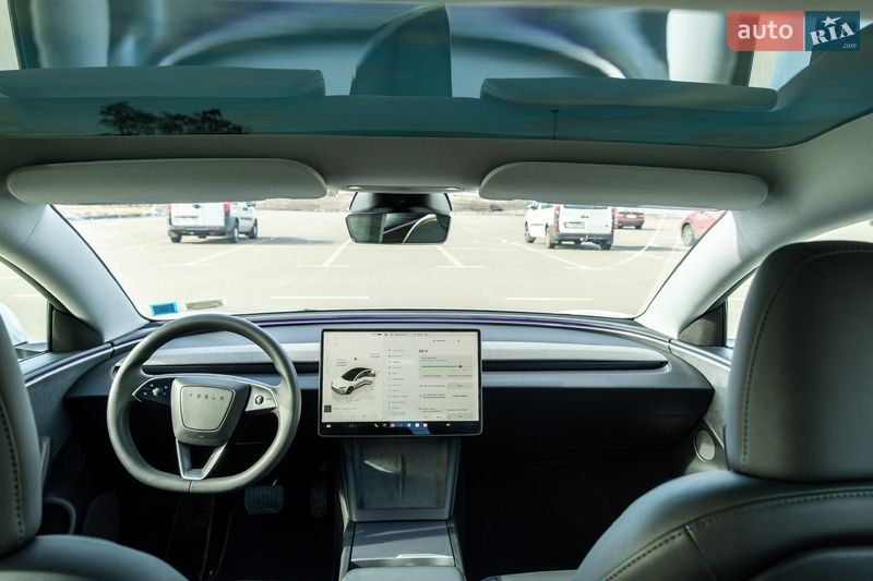 Седан Tesla Model 3 2024 в Ирпене