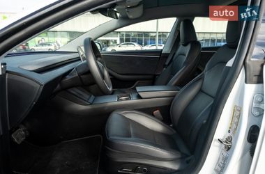 Седан Tesla Model 3 2024 в Ирпене