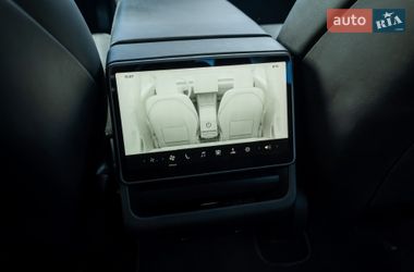 Седан Tesla Model 3 2024 в Ирпене