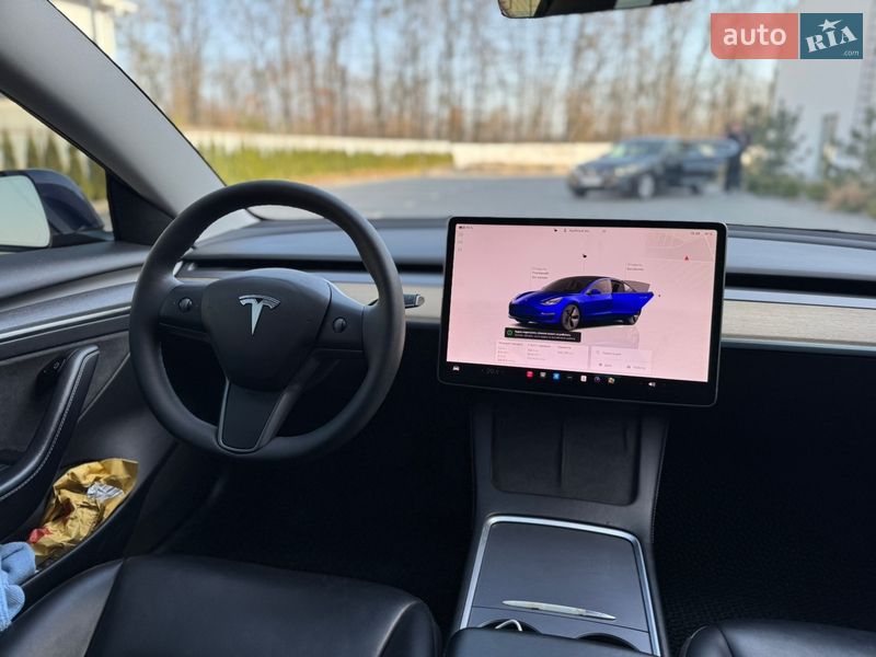 Седан Tesla Model 3 2022 в Луцке