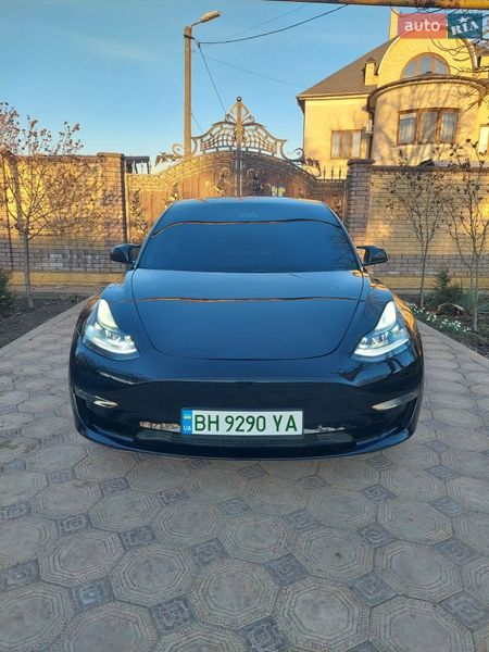 Седан Tesla Model 3 2021 в Одесі