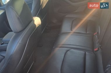 Седан Tesla Model 3 2018 в Житомире
