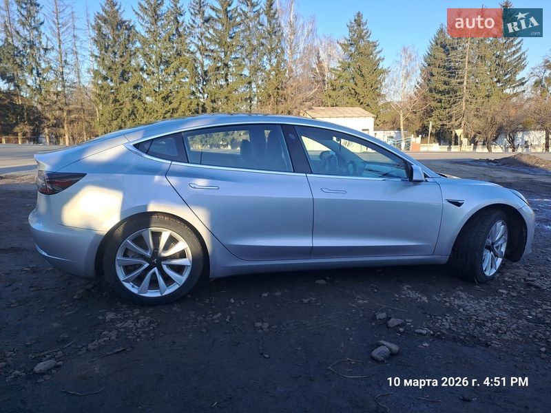 Седан Tesla Model 3 2018 в Житомире
