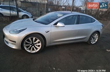 Седан Tesla Model 3 2018 в Житомире