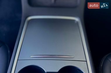 Седан Tesla Model 3 2019 в Днепре