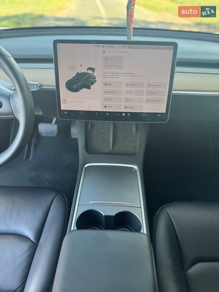 Седан Tesla Model 3 2019 в Дніпрі