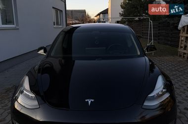 Седан Tesla Model 3 2019 в Киеве