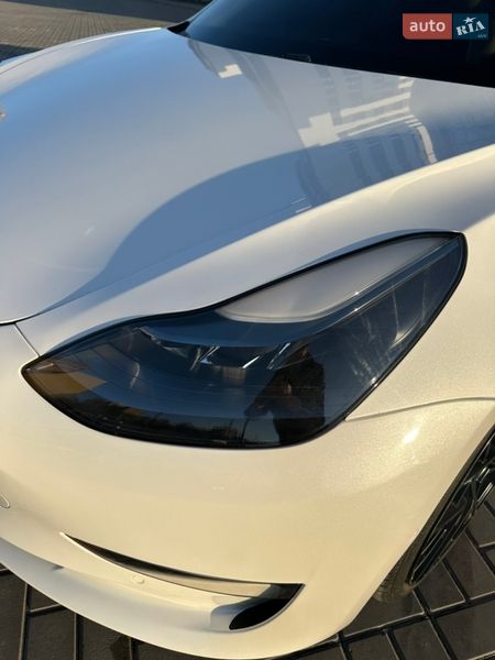 Седан Tesla Model 3 2021 в Днепре