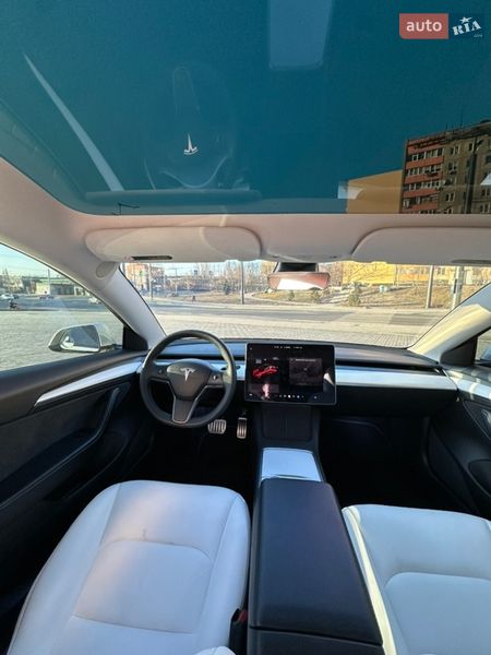Седан Tesla Model 3 2021 в Днепре