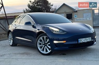 Седан Tesla Model 3 2018 в Дрогобыче