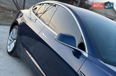 Седан Tesla Model 3 2018 в Дрогобыче
