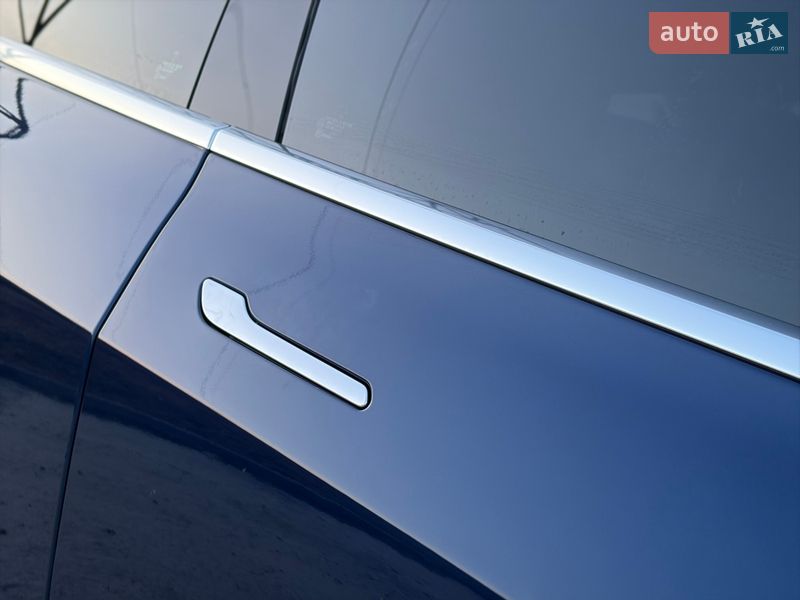 Седан Tesla Model 3 2018 в Дрогобыче