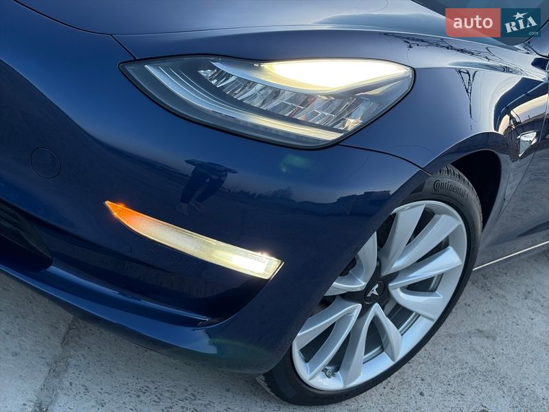 Седан Tesla Model 3 2018 в Дрогобыче