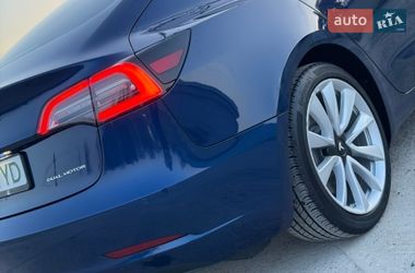 Седан Tesla Model 3 2018 в Дрогобыче