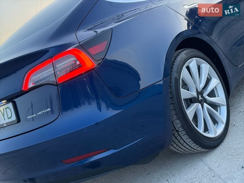 Седан Tesla Model 3 2018 в Дрогобыче